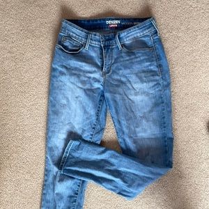 Denizen Levi Modern Skinny Light Wash Jeans